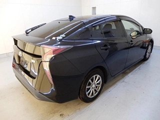 TOYOTA PRIUS 2016