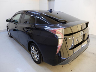 TOYOTA PRIUS 2016