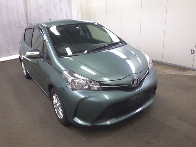 TOYOTA VITZ 2014