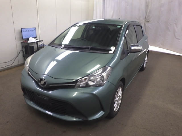 TOYOTA VITZ 2014