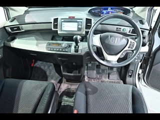 HONDA FREED 2012