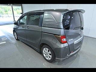 HONDA FREED 2011