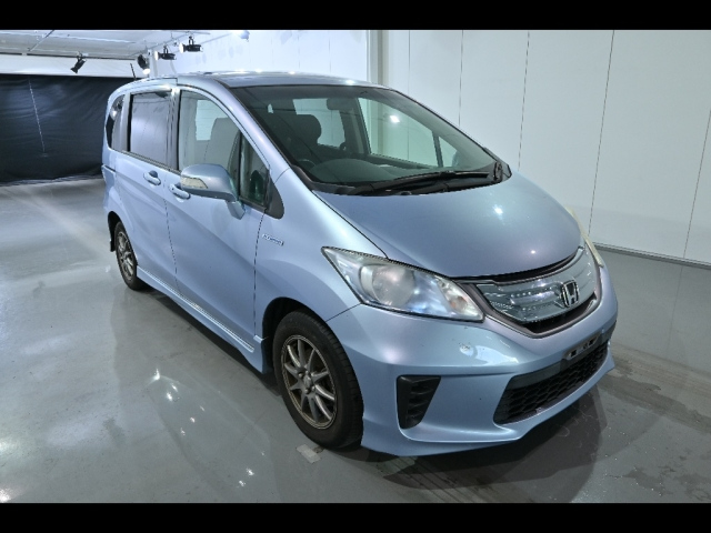 HONDA FREED 2011