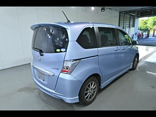 HONDA FREED 2011