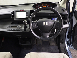 HONDA FREED 2010