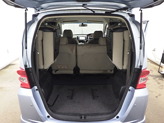 HONDA FREED 2010