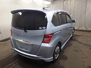 HONDA FREED 2010