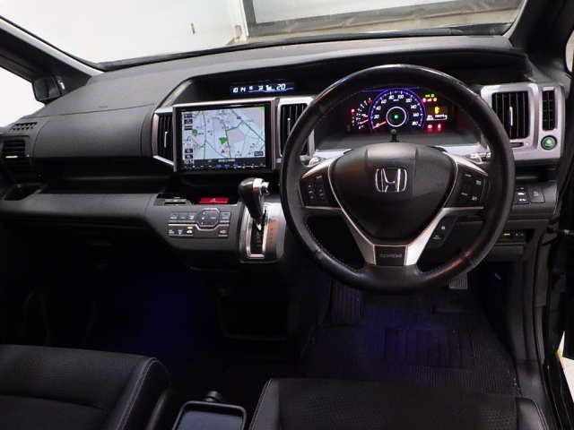 HONDA STEP WAGON 2013