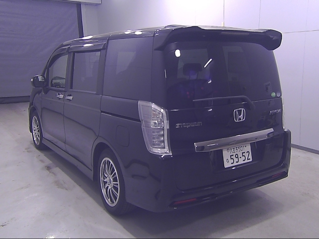 HONDA STEP WAGON 2013