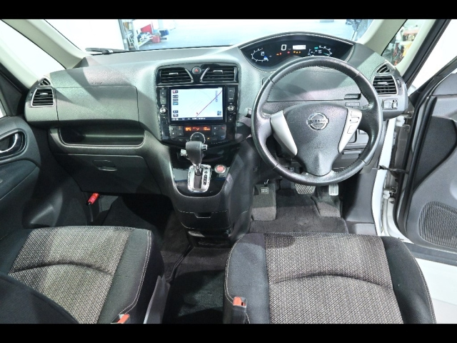 NISSAN SERENA 2014