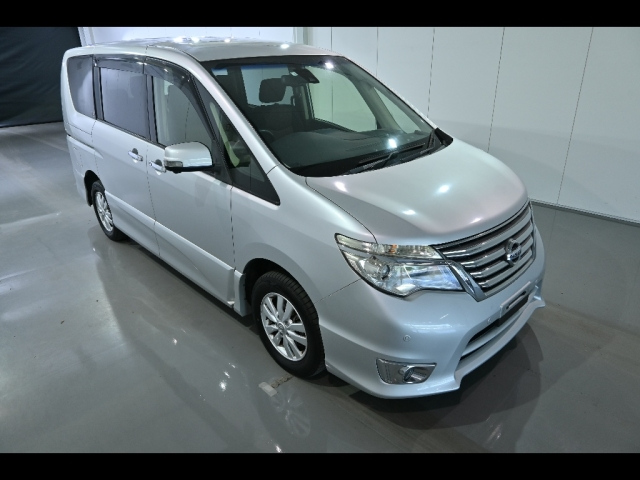 NISSAN SERENA 2014