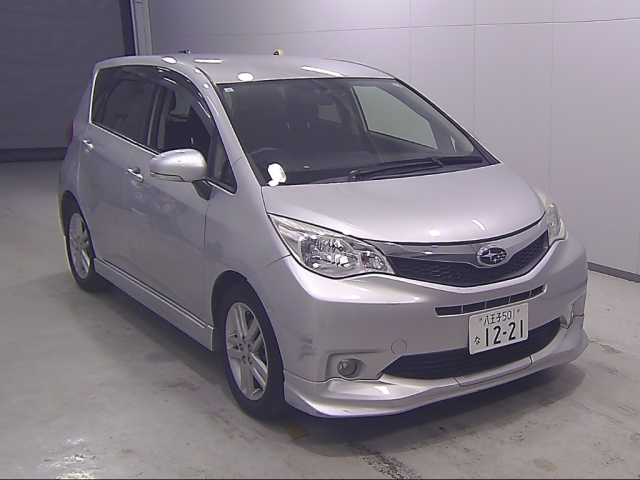 SUBARU TREZIA 2013