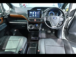 TOYOTA VOXY 2015