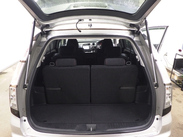 HONDA STREAM 2012