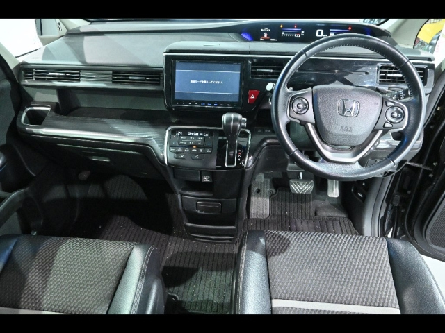 HONDA STEP WAGON 2016