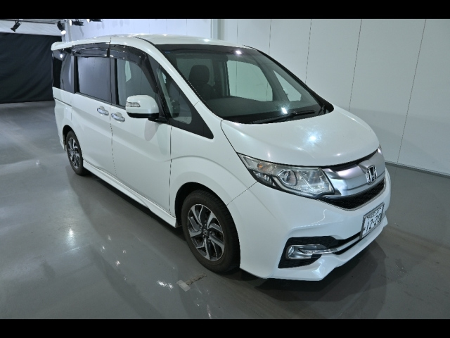 HONDA STEP WAGON 2015
