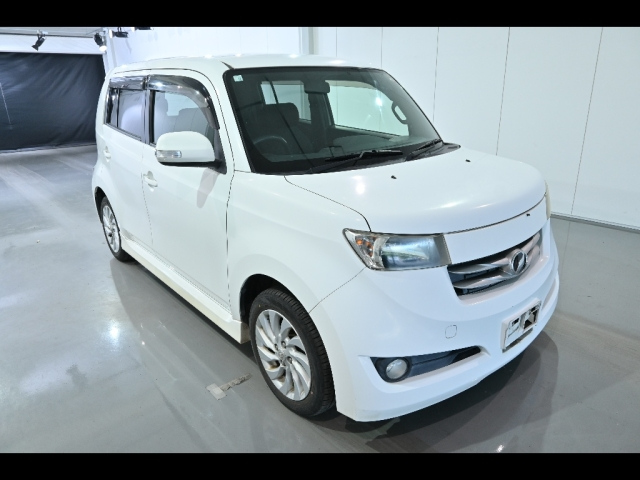 TOYOTA BB 2008