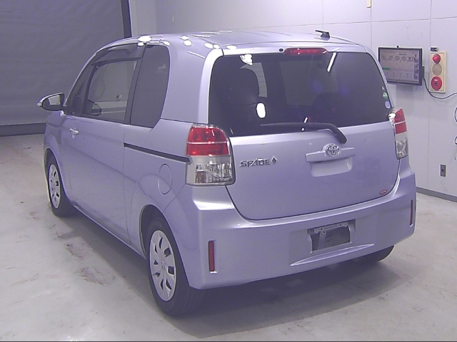 TOYOTA SPADE 2014