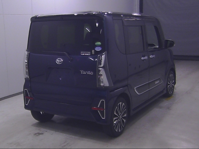 DAIHATSU TANTO 2020
