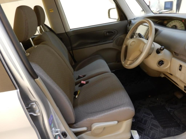 DAIHATSU TANTO 2010