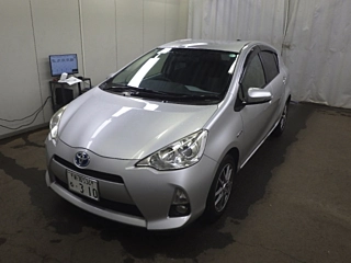 TOYOTA AQUA 2013