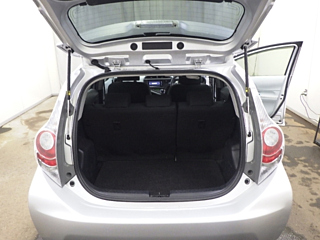 TOYOTA AQUA 2013