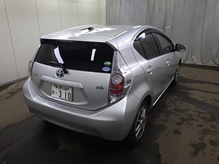 TOYOTA AQUA 2013