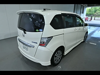 HONDA FREED 2013
