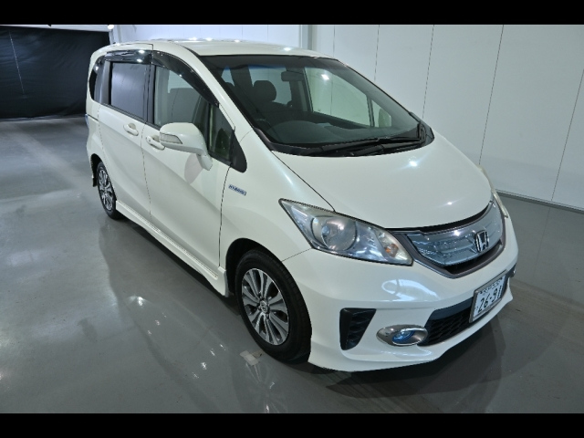 HONDA FREED 2013