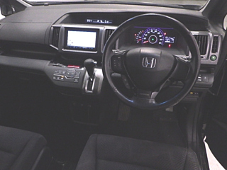HONDA STEP WAGON 2011