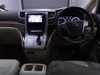 TOYOTA ALPHARD 2010