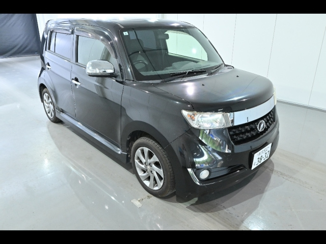 TOYOTA BB 2013