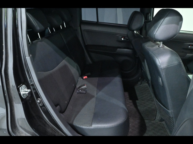 TOYOTA BB 2013
