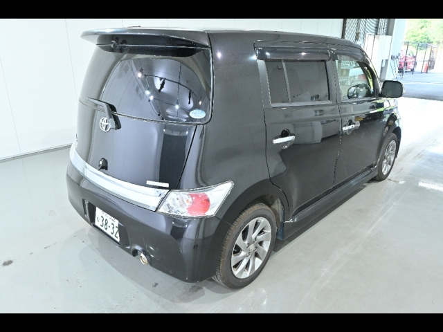 TOYOTA BB 2013