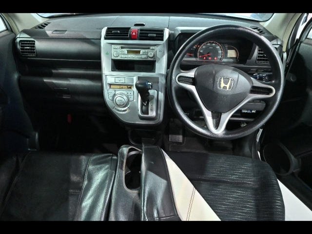 HONDA ZEST 2009