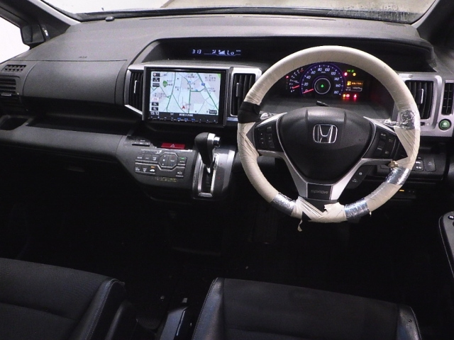 HONDA STEP WAGON 2013