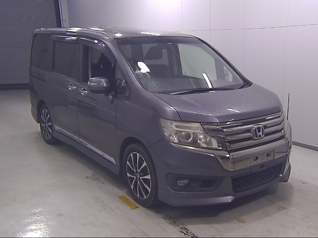 HONDA STEP WAGON 2013