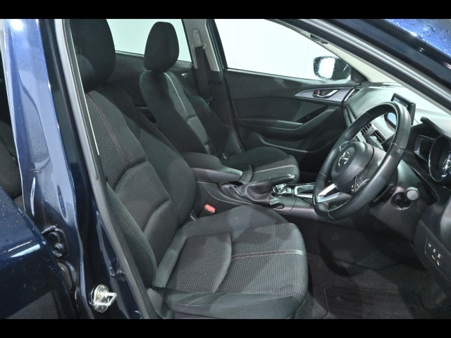 MAZDA AXELA 2019
