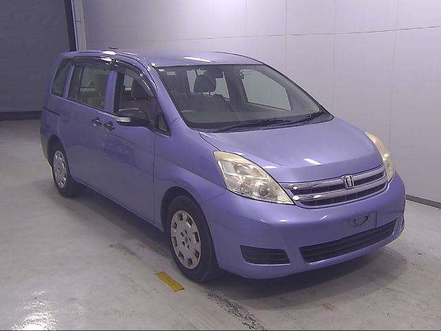 TOYOTA ISIS 2010