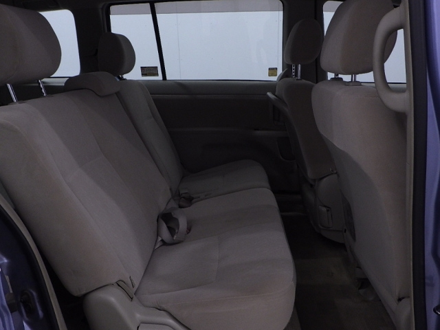 TOYOTA ISIS 2010