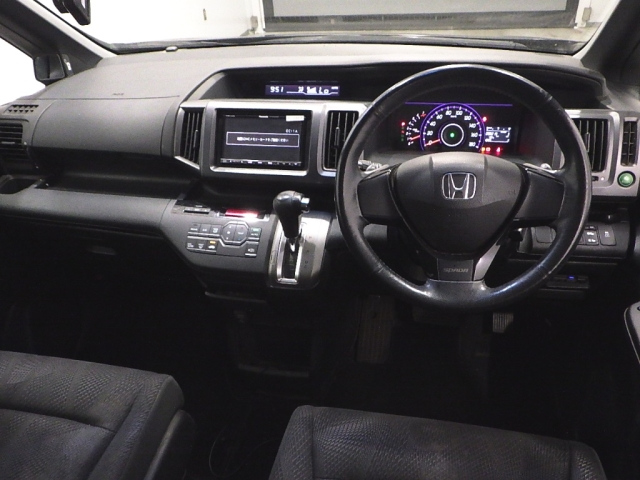 HONDA STEP WAGON 2012
