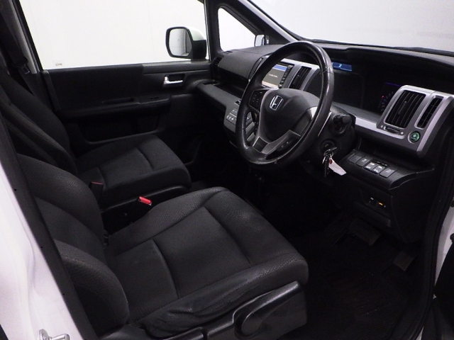 HONDA STEP WAGON 2013