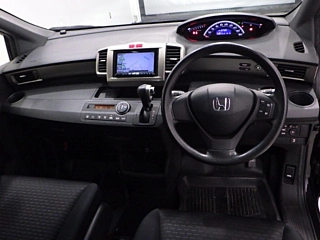 HONDA FREED 2012
