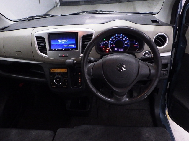 SUZUKI WAGON R 2013