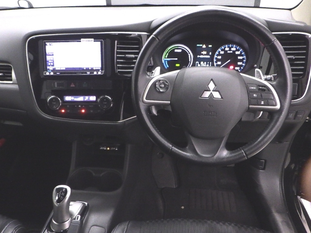 MITSUBISHI OUTLANDER PHEV 2014