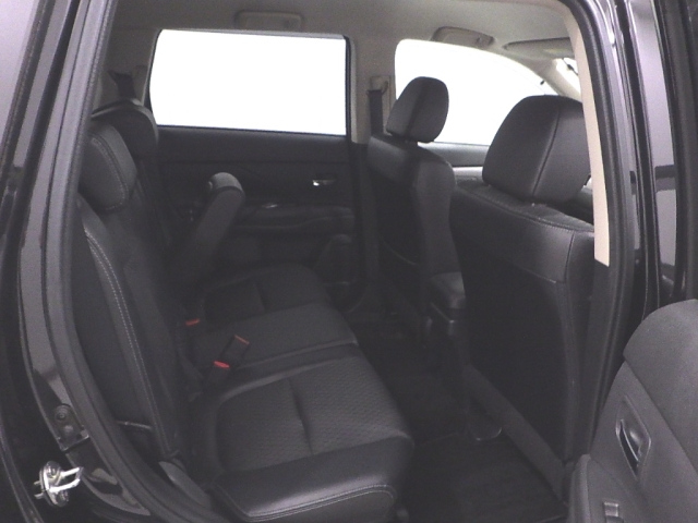 MITSUBISHI OUTLANDER PHEV 2014