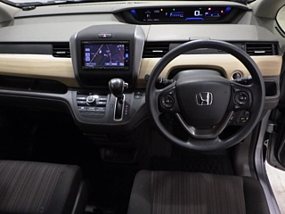 HONDA FREED 2016