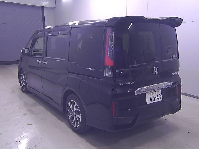 HONDA STEP WAGON 2017
