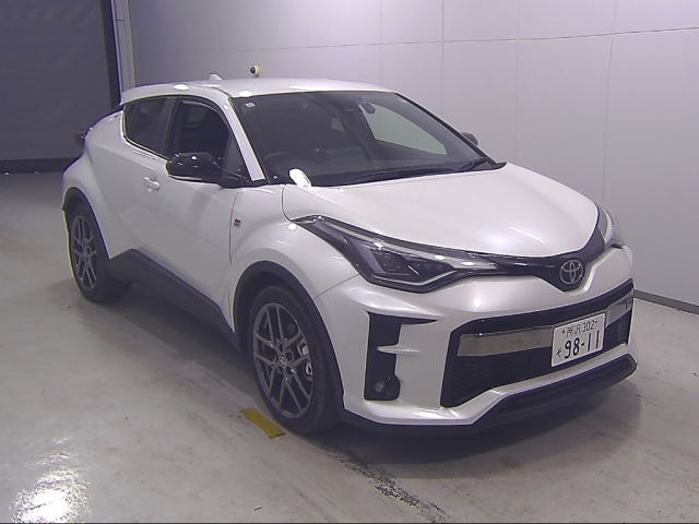 TOYOTA C-HR 2021
