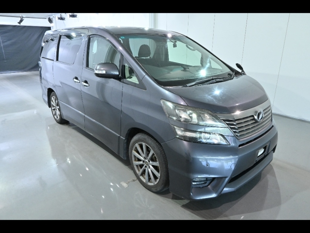 TOYOTA VELLFIRE 2010
